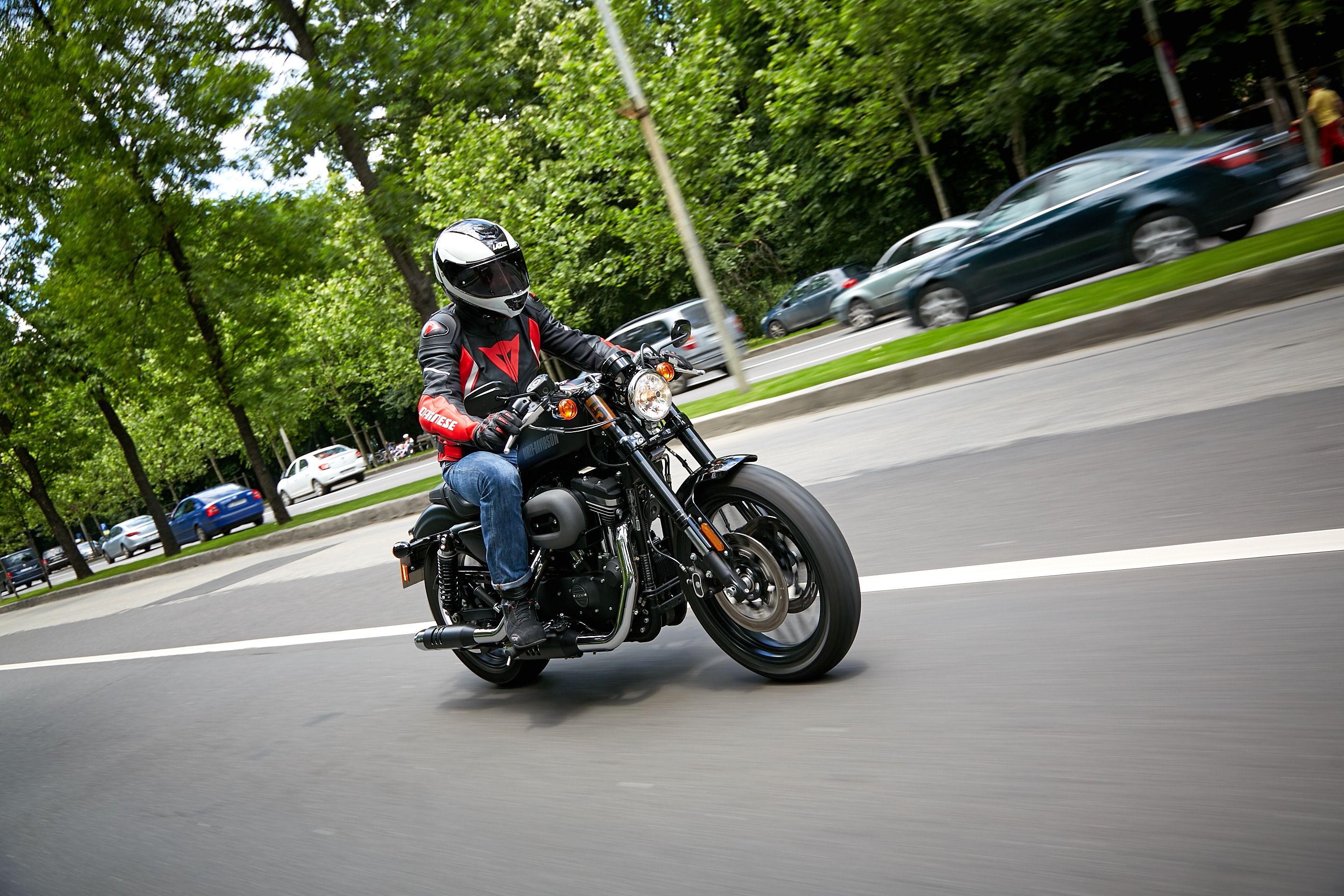 Ride Test Harley-Davidson Roadster – americanul în haine europene