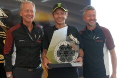 Valentino Rossi a primit încă un trofeu – Brembo îi celebrează cariera pe două roți